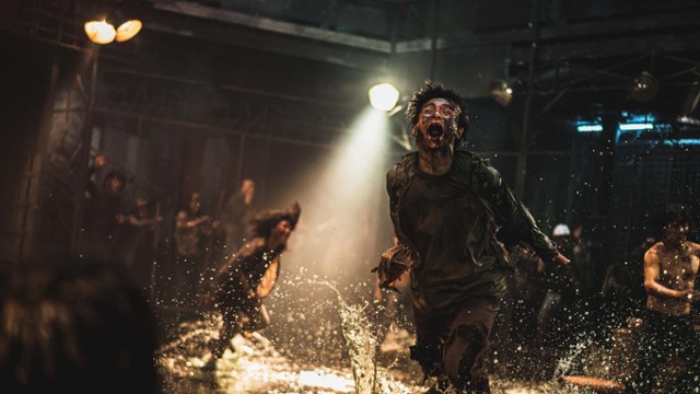 Kino żyje! Sequel "Zombie express" pierwszym megahitem od marca