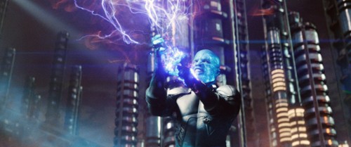 Jamie Foxx wróci jako Electro z "Niesamowitego Spider-Mana 2"!