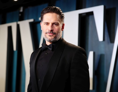Manganiello, Slater w spin-offie anime "Army of the Dead"