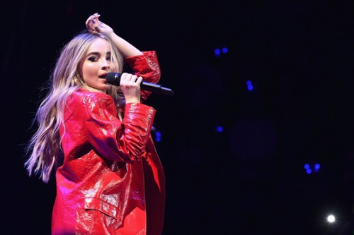 Sabrina Carpenter gwiazdą netfliksowej "Alicji w krainie czarów"