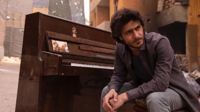 OSCARY 2021: Zniszczone przez ISIS pianino w rywalizacji