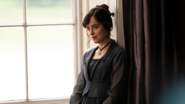 FOTO: Dakota Johnson, Henry Golding na zdjęciach z "Perswazji"