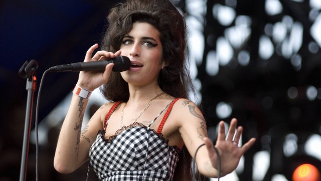 Wraca pomysł na filmową biografię Amy Winehouse