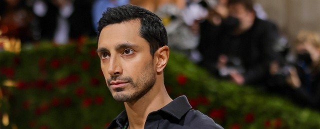 Być albo nie być? Riz Ahmed wsp&oacute;łczesnym Hamletem