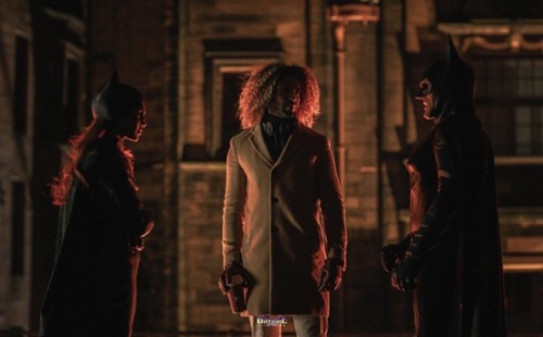 "Batgirl": Kevin Feige pociesza reżyserów. Szef DC Films grozi...