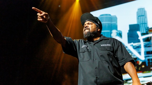 Ice Cube stracił 9 milionów. Co szczepionka na COVID-19 ma z tym...