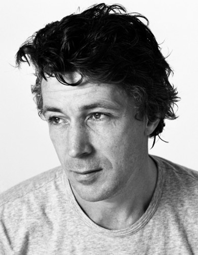 Aidan Gillen Mastercard OFF CAMERA 2023.jpg