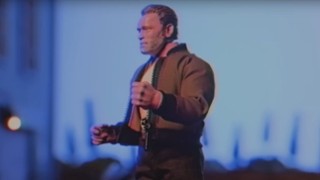 Arnold jako zabawka? Ten klip promuje serial "Fubar" platformy Netflix