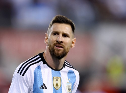 Lionel Messi kopiuje Roberta Lewandowskiego