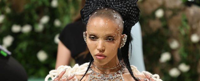 Horror! Nicolas Cage jako Józef, FKA twigs jako Maryja