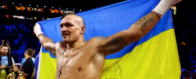 Bokserski mistrz świata Ołeksandr Usyk w filmie z Dwayne'em...