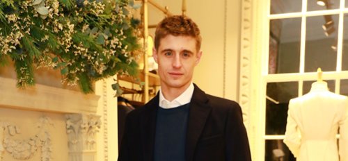 Sherlock Holmes Guya Ritchiego ma brata. To Max Irons