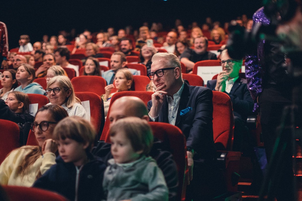 "Smok Diplodok". Wyczekiwany film w gwiazdorskiej obsadzie