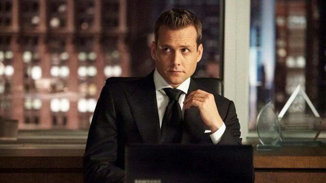 Gabriel Macht wraca do świata "W garniturach"