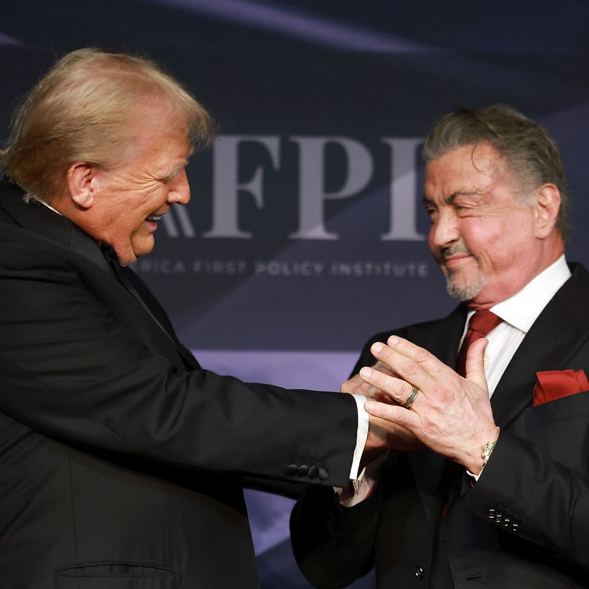 Stallone, Gibson, Voight uczyniÄ Hollywood wielkim dla Donalda Trumpa