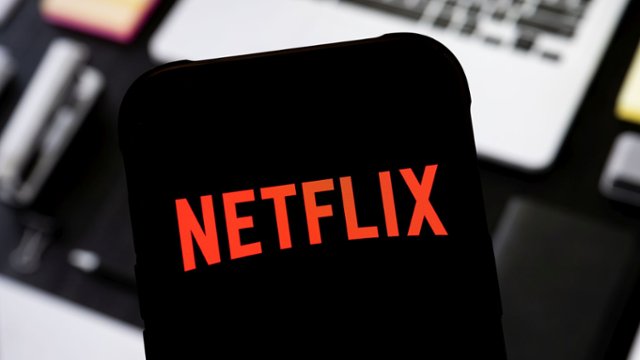 Kina to przeżytek. Netflix ratuje Hollywood