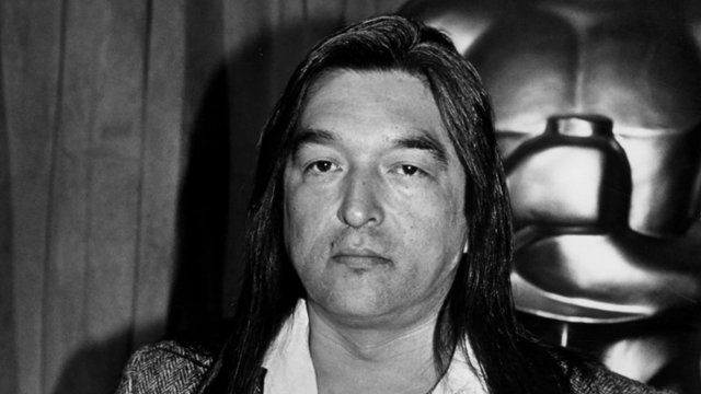 Nie żyje Graham Greene. Kopiący Ptak z filmu "Tańczący z wilkami"