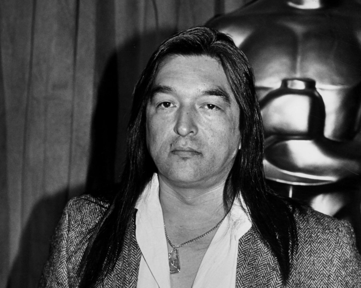 Nie żyje Graham Greene. Kopiący Ptak z filmu "Tańczący z wilkami"