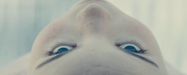 Spielberg i UFO. Spot Super Bowl ujawnia szczeg&oacute;ły filmu "Dzień...