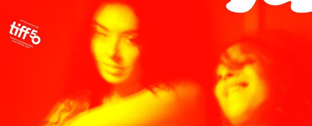 "Erupcja". Charli xcx w Warszawie! Zobacz zwiastun