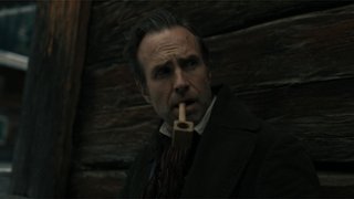 Jeszcze jeden Sherlock Holmes! Gra go Rafe Spall