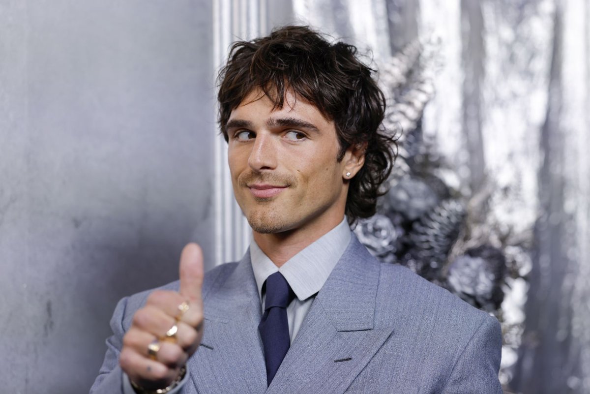 Tak może wyglądać Jacob Elordi jako James Bond