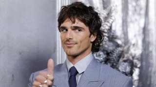 Tak może wyglądać Jacob Elordi jako James Bond