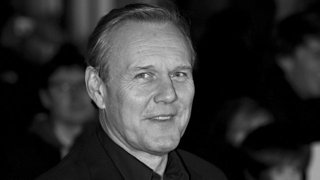Anthony Head nie żyje. Mentor Buffy, postrachu wampir&oacute;w, miał 72...