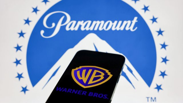  Cios dla Paramountu! Przejmie Warnera dopiero w marcu?