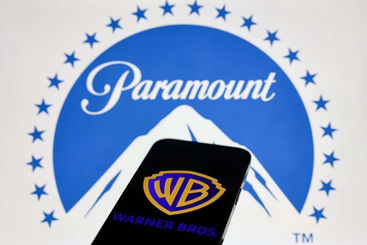 Cios dla Paramountu! Przejmie Warnera dopiero w marcu?
