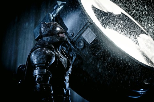 Otwarcie "Batman v Superman" planowane na 300-340 milion&oacute;w...