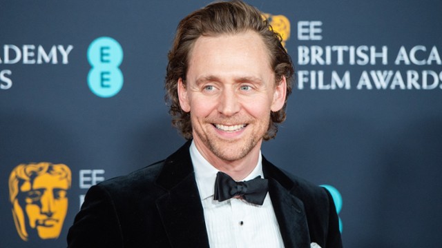 Tom Hiddleston pośród "Białej ciemności"