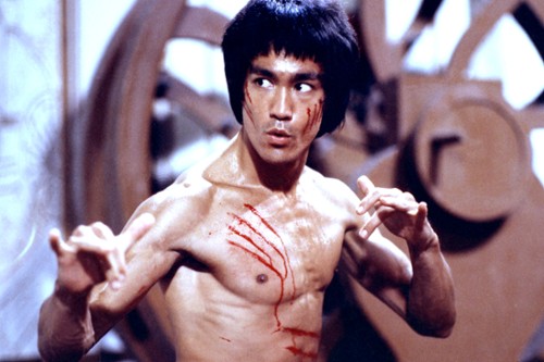 Bruce Lee umarł, bo pił za dużo wody? 