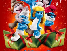 FOTO: Wyluzowane Smerfy na nowych, chińskich plakatach "Smurfs 2"