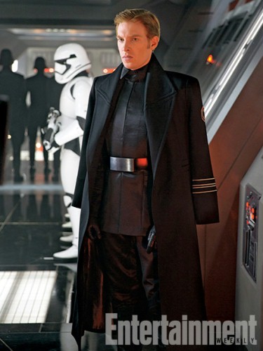 TheForceAwakensEWPreviewFallBig8.jpg