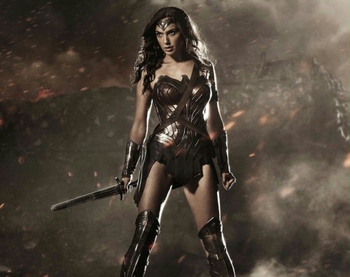 Z kim walczy Wonder Woman w zwiastunie "Batman v Superman"?