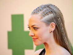 Amanda Seyfried napisze nekrolog Shirley MacLaine
