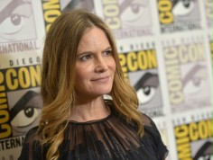 Witamy w Twin Peaks, Jennifer Jason Leigh!