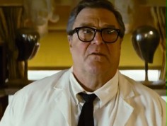 John Goodman będzie szpiegował u boku Charlize Theron i Jamesa...