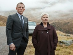 Kto miał początkowo zginąć z ręki Jamesa Bonda w "Skyfall"?