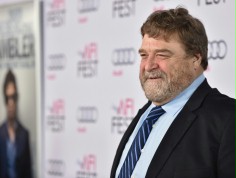 John Goodman będzie kosmitą dla Luca Bessona