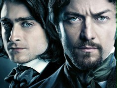 PREMIERA: To żyje! McAvoy i Radcliffe w polskim zwiastunie...