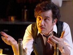 Clive Owen w filmie science fiction Luca Bessona