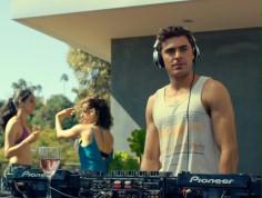 TYLKO U NAS: Zac Efron rozkręca imprezę we fragmentach "We Are...
