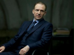 Ralph Fiennes wiernym sługą Mrocznego Rycerza