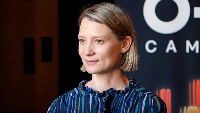 Co Mia Wasikowska sądzi o Polsce?