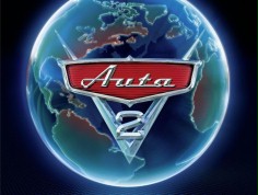 "Auta 2" premierowa scena z filmu i polski plakat
