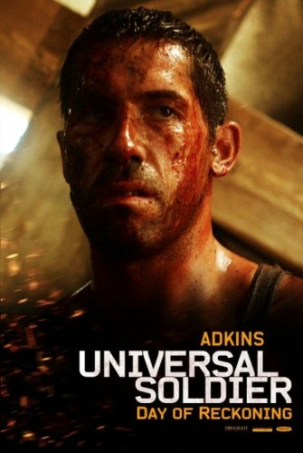 FOTO: Łysy Van Damme, zakrwawiony Adkins na plakatach "Universal...