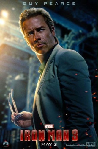 FOTO: Guy Pearce to prawdziwy drań z plakatu "Iron Mana 3"