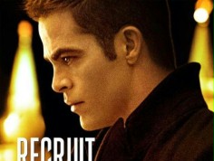 FOTO: Chris Pine jest rekrutem, agentem, celem plakatu "Jack...